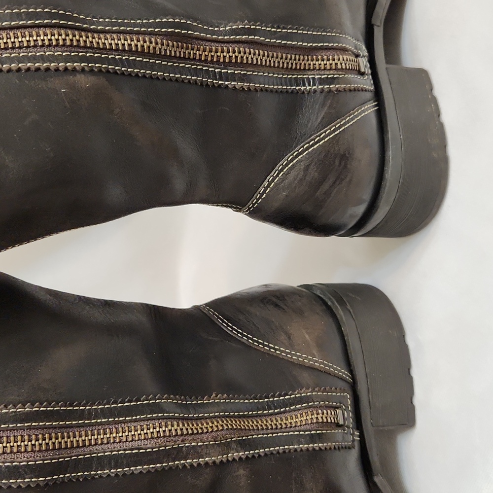 Timberland Tall Wingtip Brown Leather Heeled Boots (W Size 7.5) - Picture 10 of 16